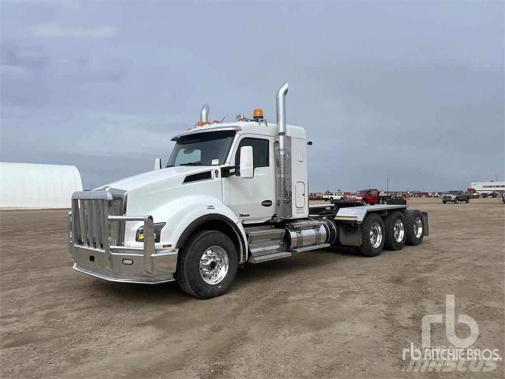 Kenworth T880 Тягачі
