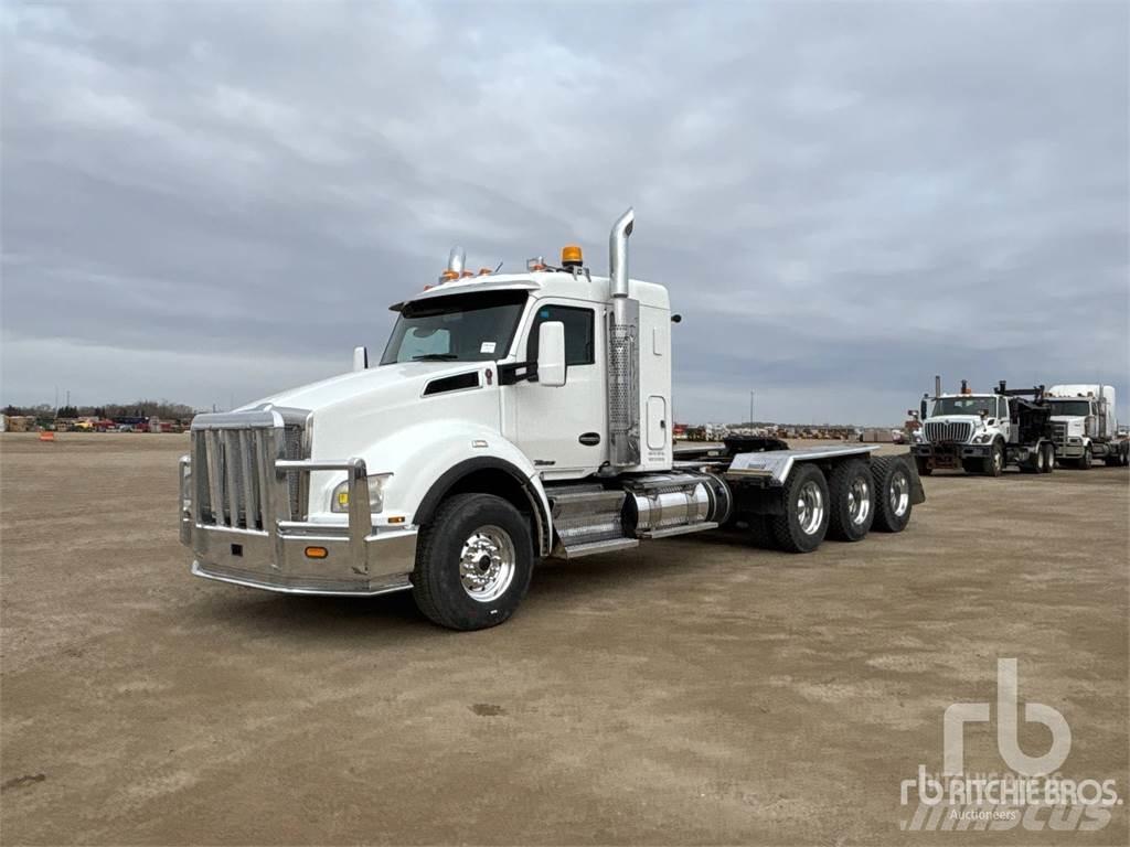 Kenworth T880 Тягачі