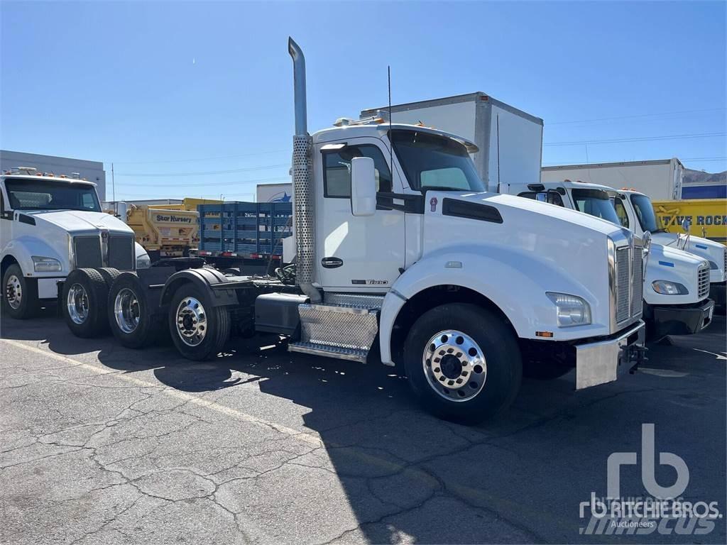 Kenworth T880 Тягачі