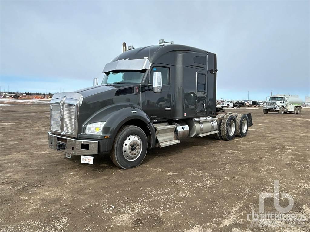 Kenworth T880 Тягачі