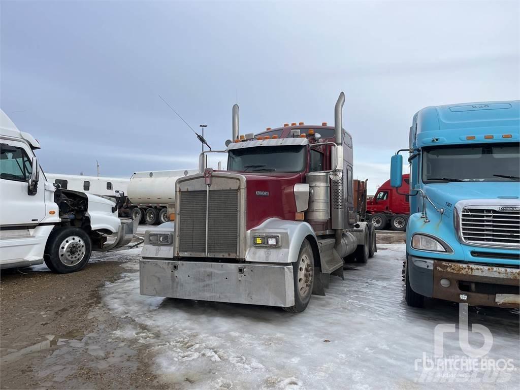 Kenworth W900 Тягачі