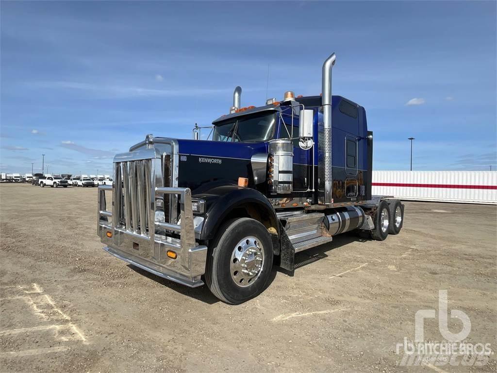Kenworth W900 Тягачі