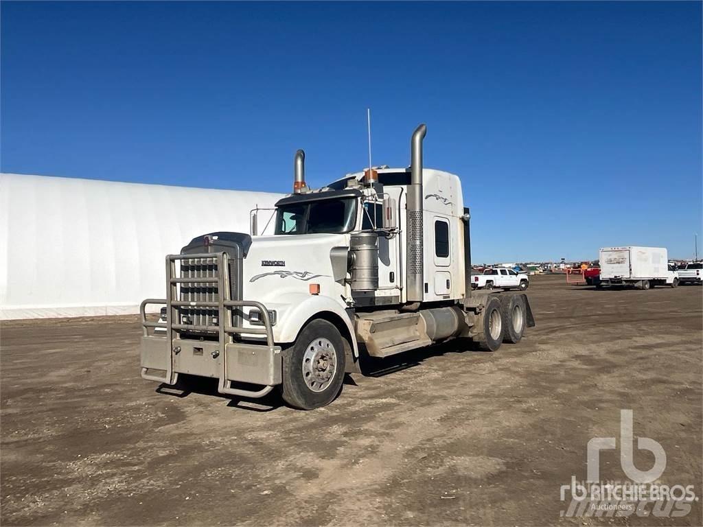 Kenworth W900 Тягачі