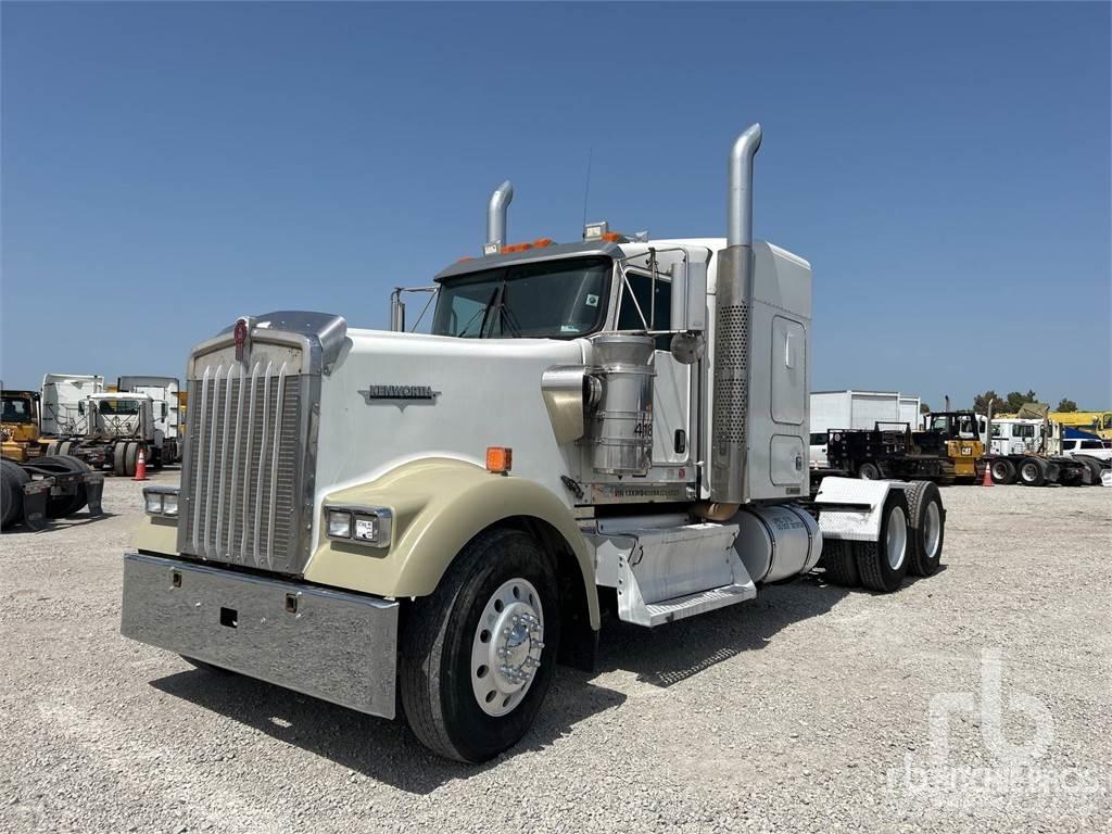 Kenworth W900 Тягачі