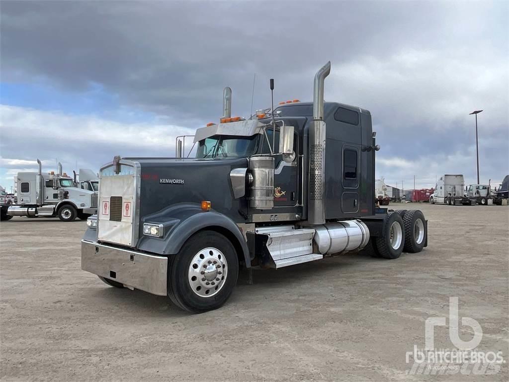 Kenworth W900 Тягачі