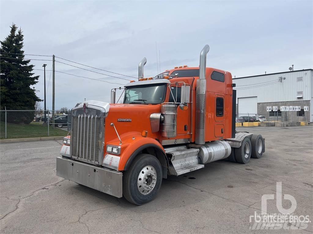 Kenworth W900 Тягачі