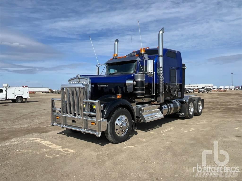 Kenworth W900B Тягачі
