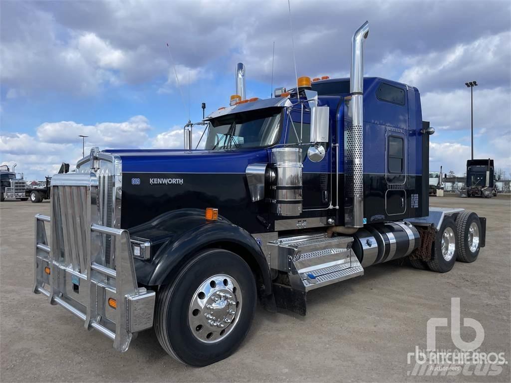 Kenworth W900B Тягачі