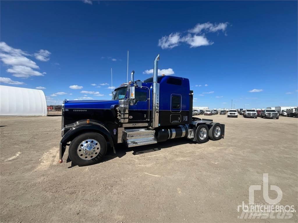 Kenworth W900L Тягачі