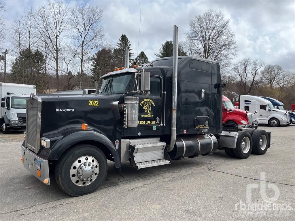 Kenworth W900L Тягачі