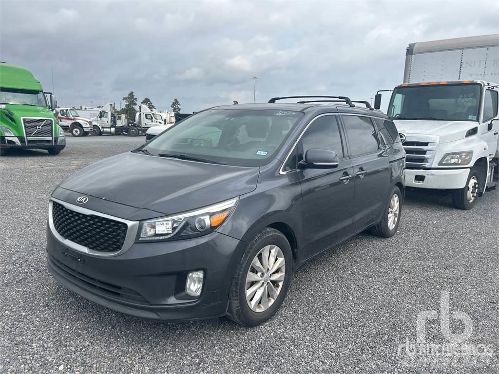 Kia SEDONA Панельні фургони