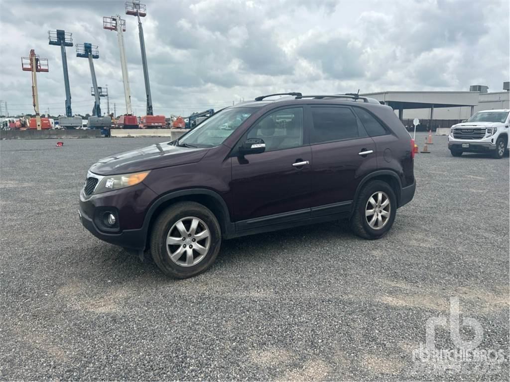 Kia SORENTO Автомобілі