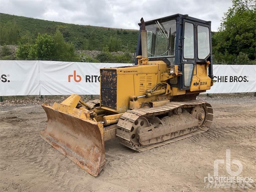 Komatsu D31A-17 Гусеничні бульдозери