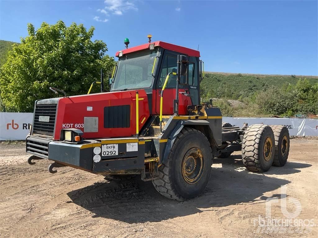 Komatsu HM300-1 Зчленовані самоскиди