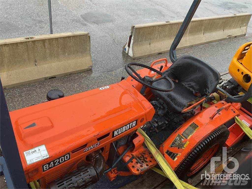 Kubota B4200D Трактори