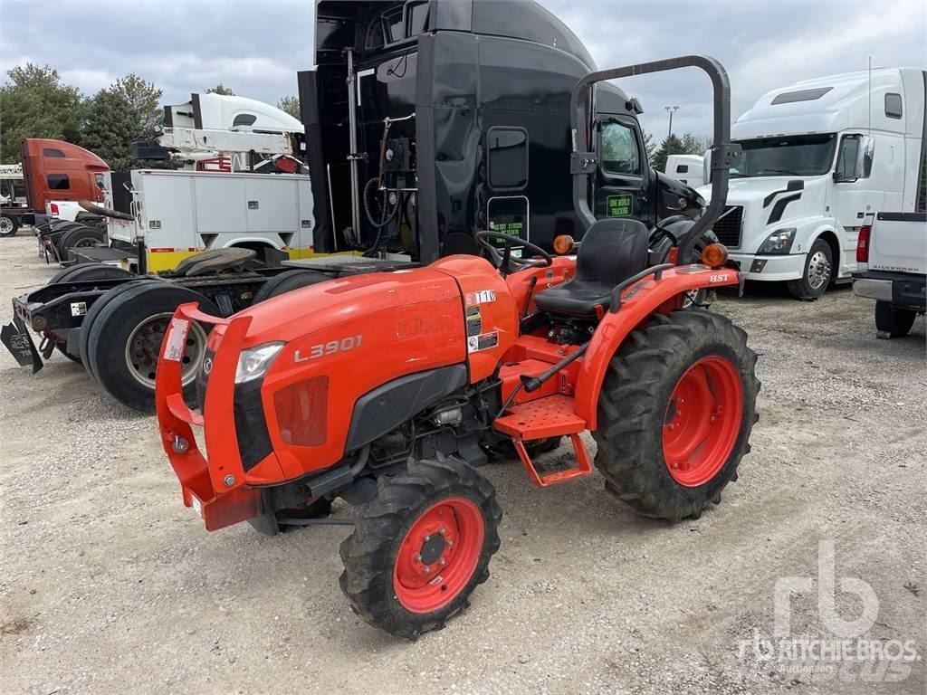 Kubota L3901D Трактори