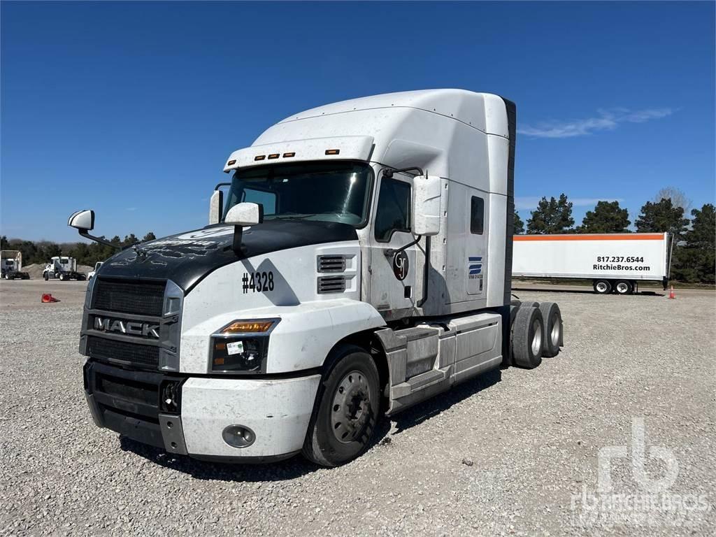 Mack AN64T Тягачі