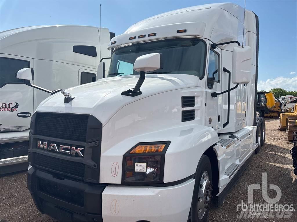 Mack AN64T Тягачі