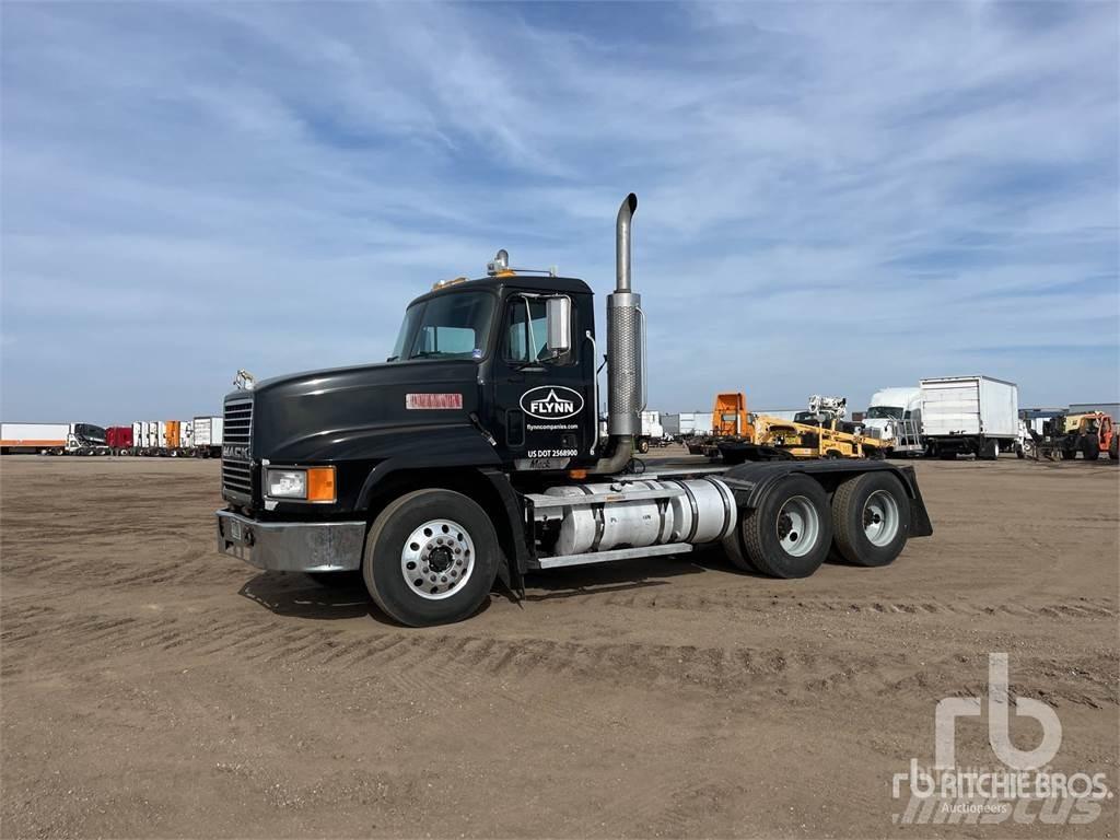 Mack CH613 Тягачі