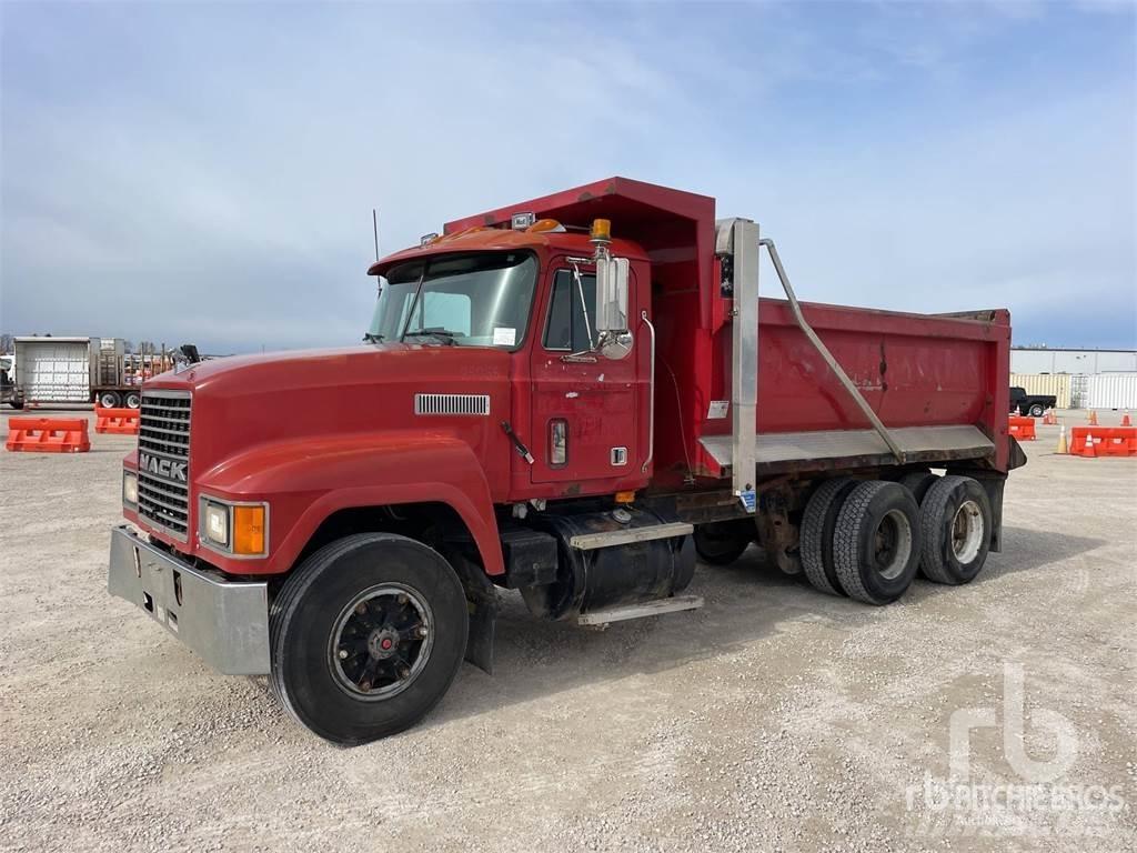 Mack CH613 Самоскиди