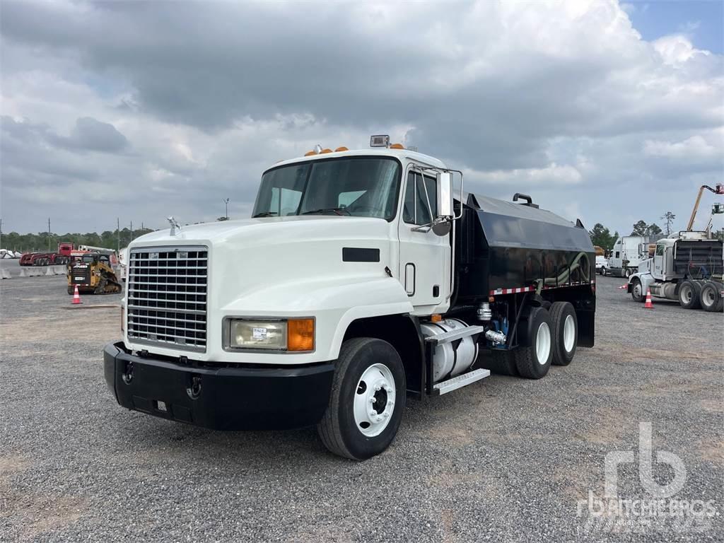 Mack CH613 Поливальні машини