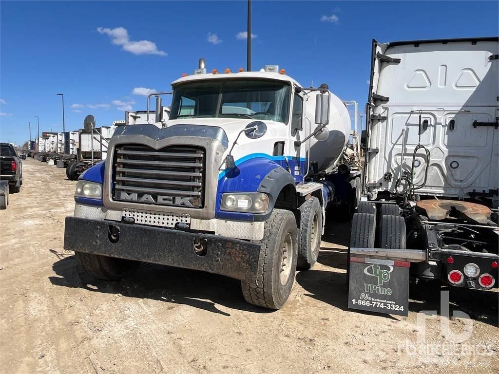 Mack CPT713 Бетономішалки (Автобетонозмішувачі)