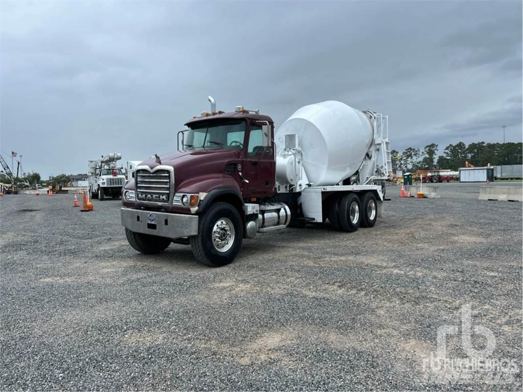 Mack CV513 Бетономішалки (Автобетонозмішувачі)