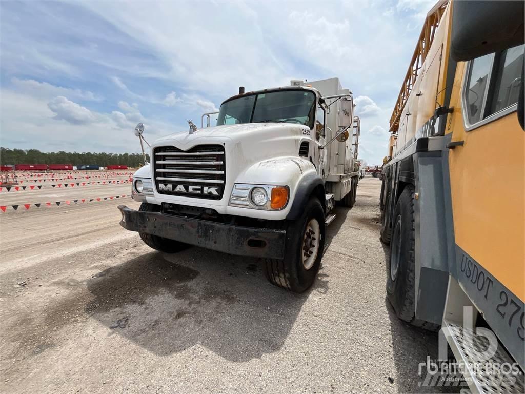Mack CV713 Комунальні автомобілі / автомобілі загального призначення