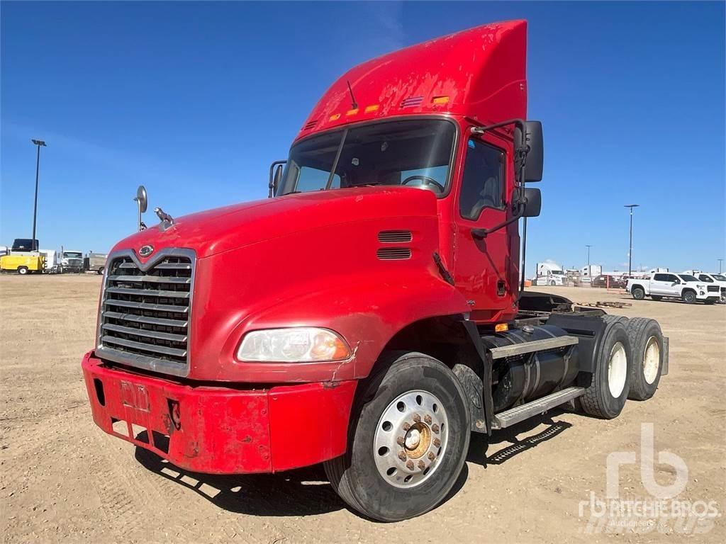 Mack CX613 Тягачі