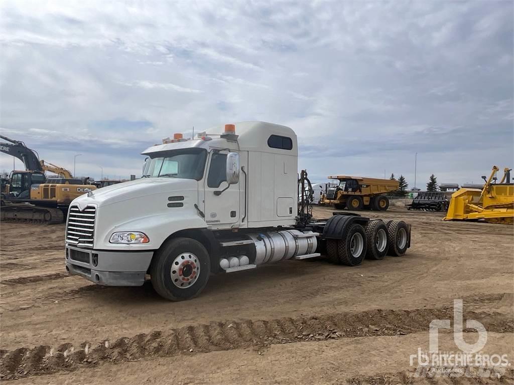 Mack CXU614 Тягачі