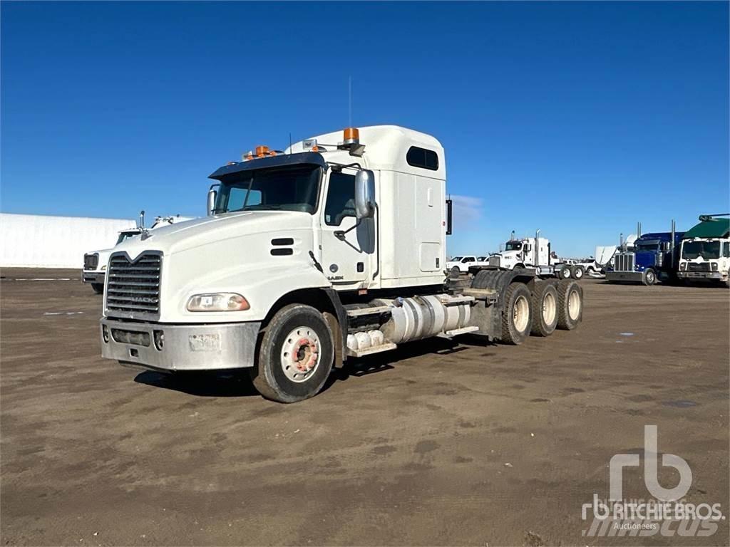 Mack CXU614 Тягачі
