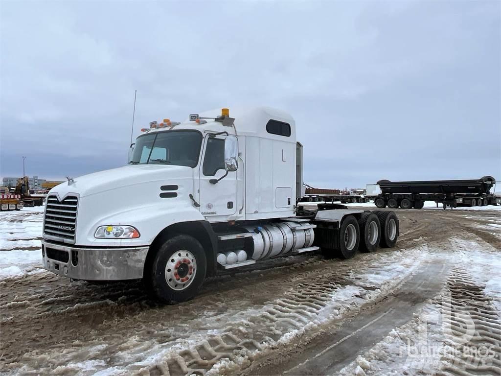 Mack CXU614 Тягачі