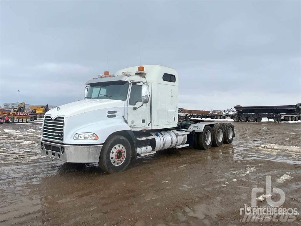 Mack CXU614 Тягачі