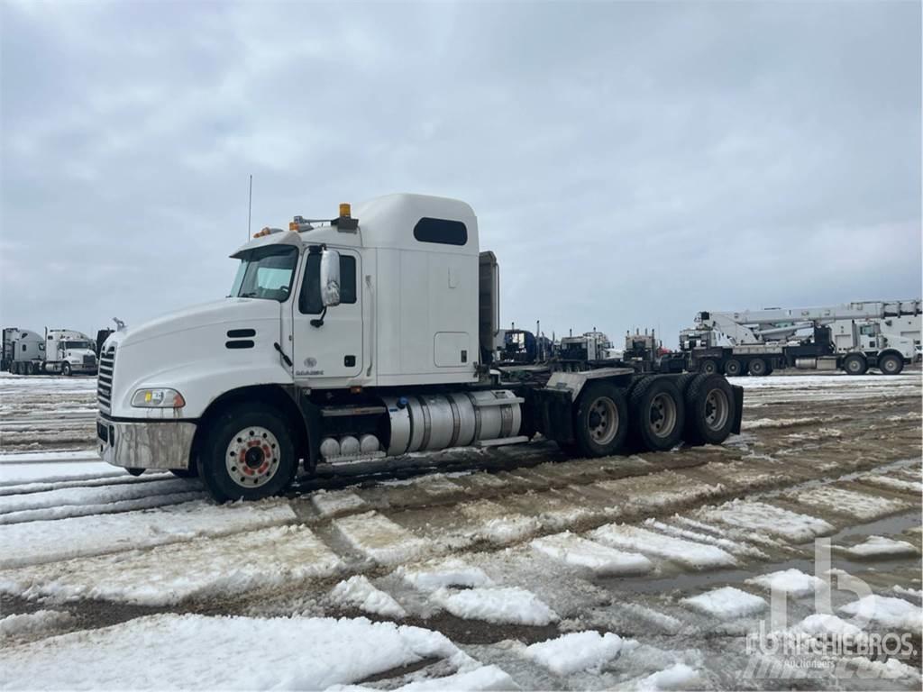 Mack CXU614 Тягачі