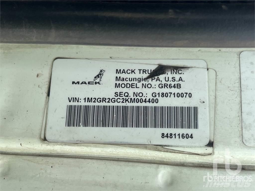 Mack GR64B Контейнеровози