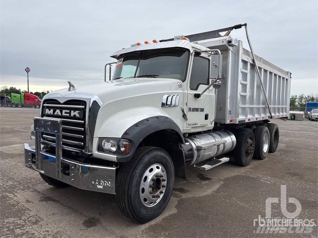 Mack GU713 Самоскиди