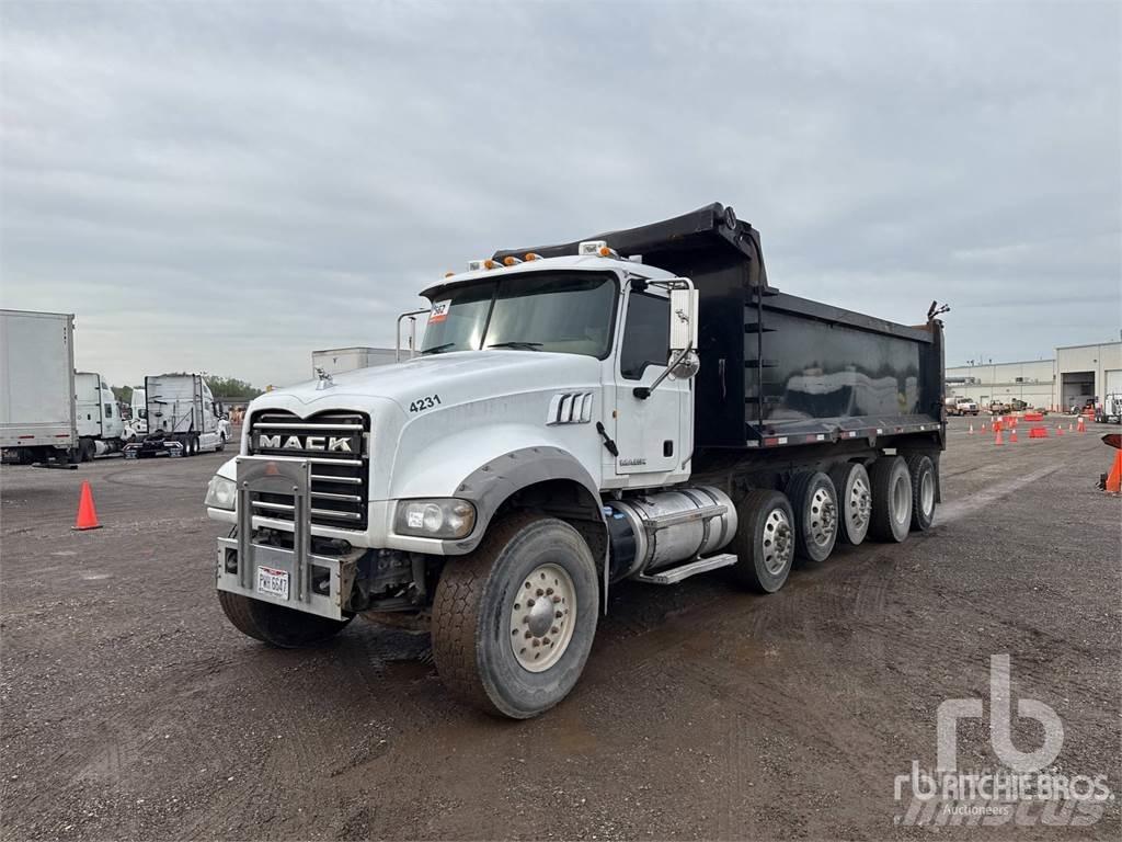 Mack GU713 Самоскиди