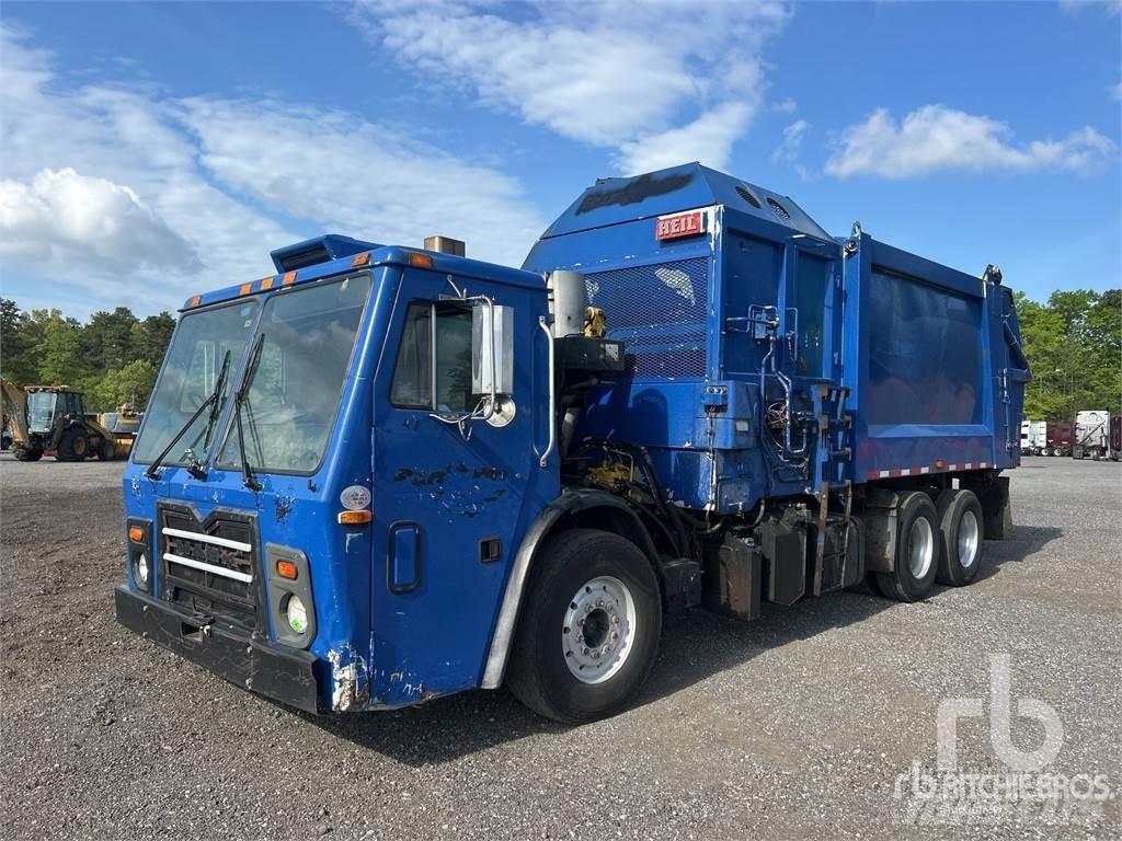 Mack LEU613 Сміттєвози