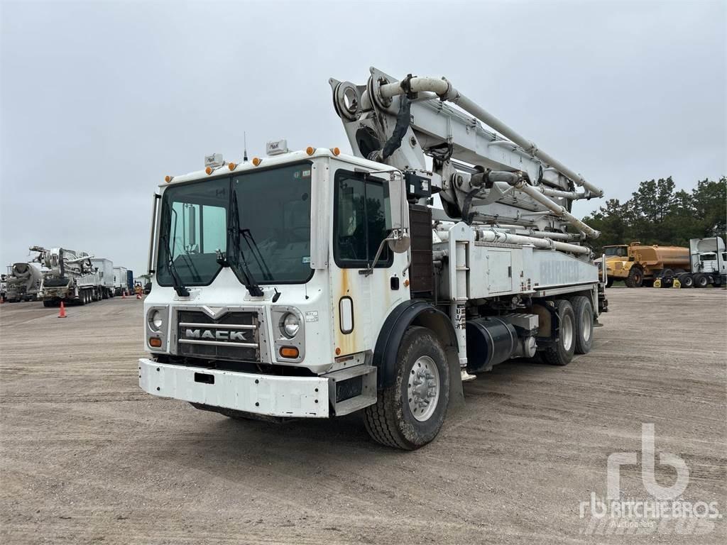 Mack MRU613 Бетономішалки (Автобетонозмішувачі)