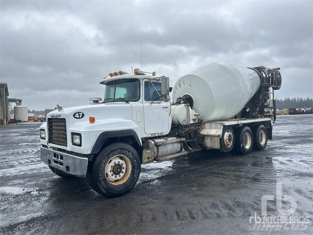 Mack RD690S Бетономішалки (Автобетонозмішувачі)