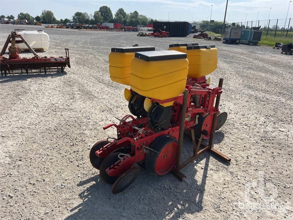 MaterMacc 8230 Cажалки