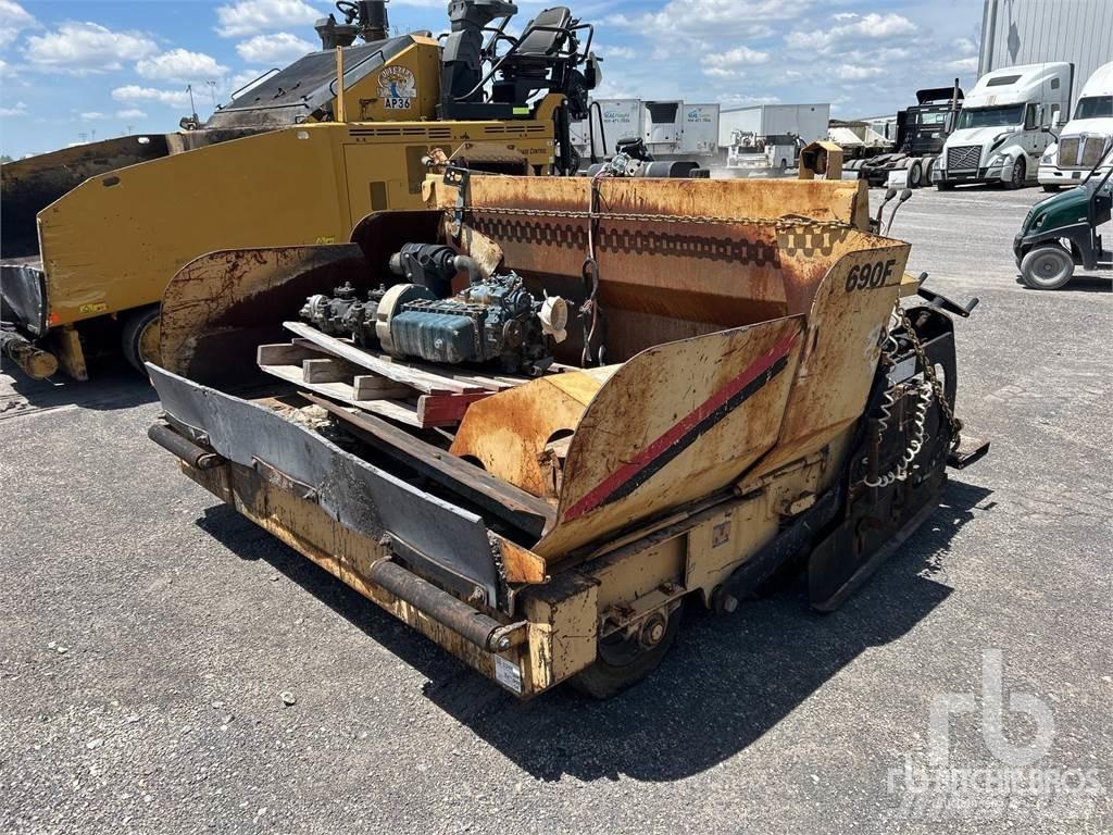 Mauldin 690F Асфальтовкладачі