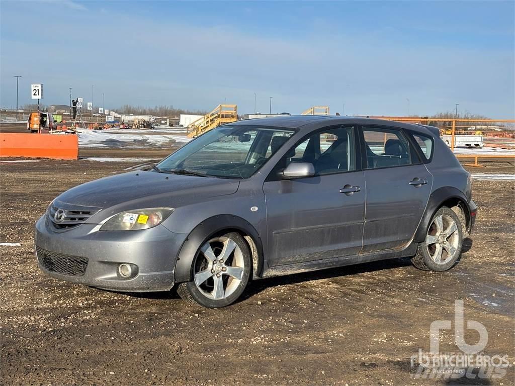 Mazda 3 Автомобілі