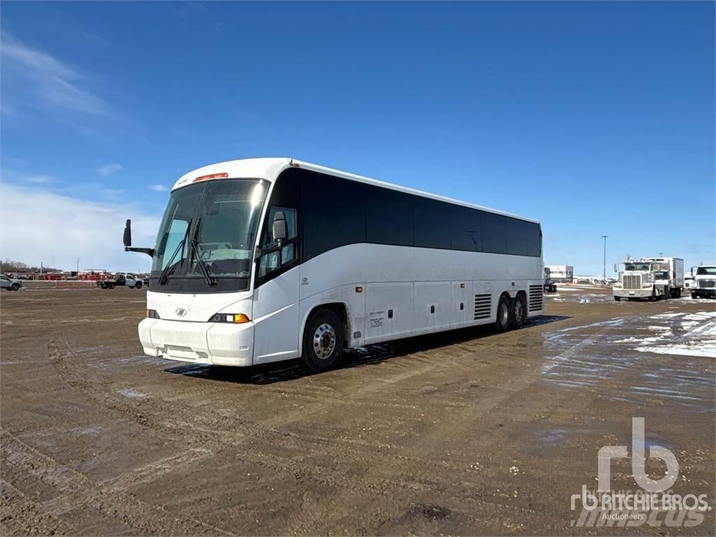 MCI J4500 Туристичні автобуси