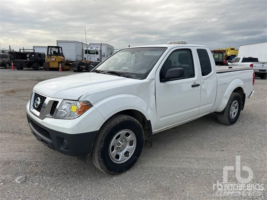 Nissan FRONTIER Пікапи / Бічне розвантаження