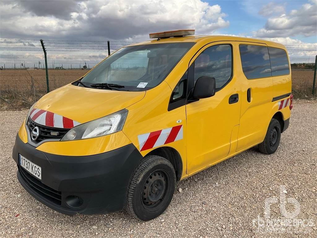 Nissan NV200 Панельні фургони