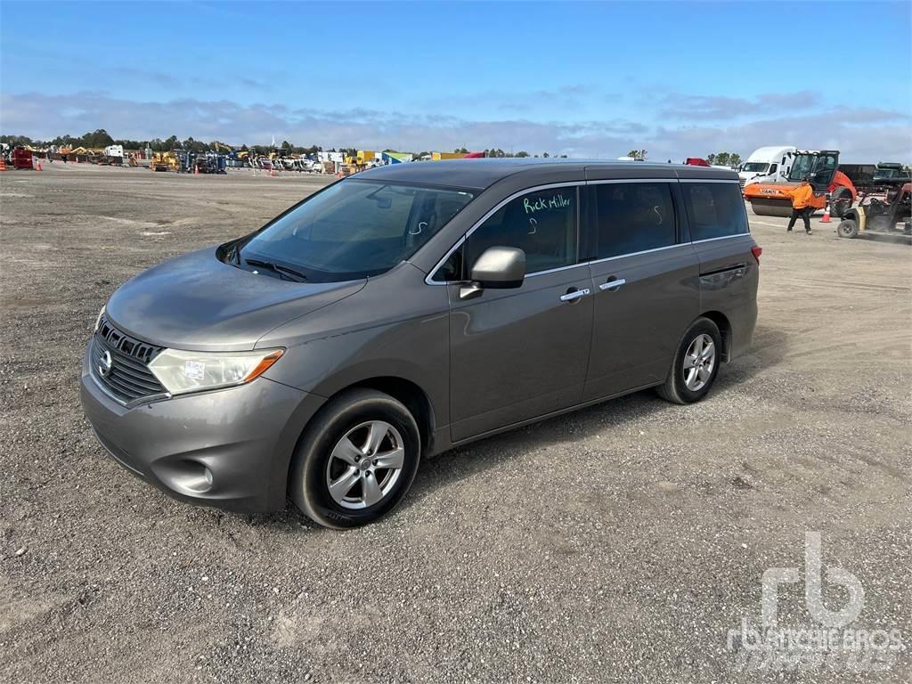 Nissan QUEST Панельні фургони