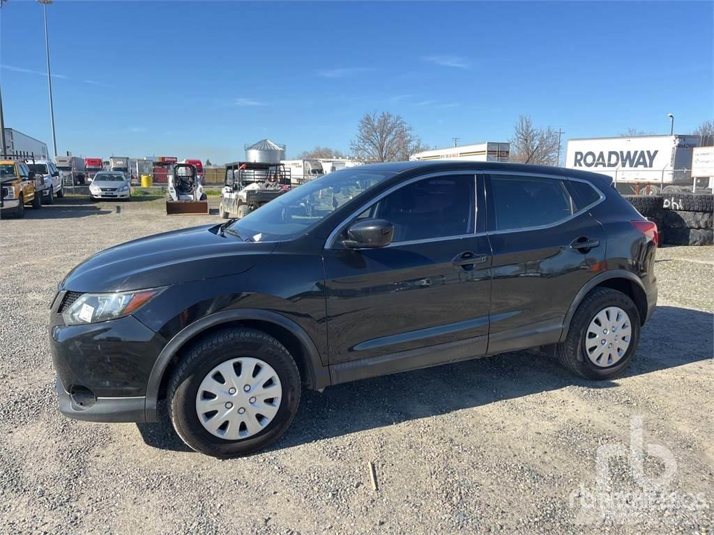 Nissan ROGUE Пікапи / Бічне розвантаження