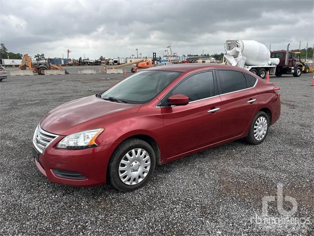 Nissan SENTRA Автомобілі