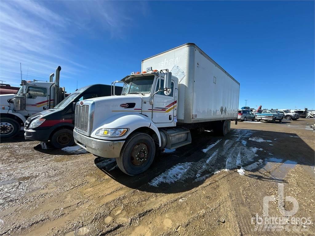 Peterbilt 335 Панельні фургони